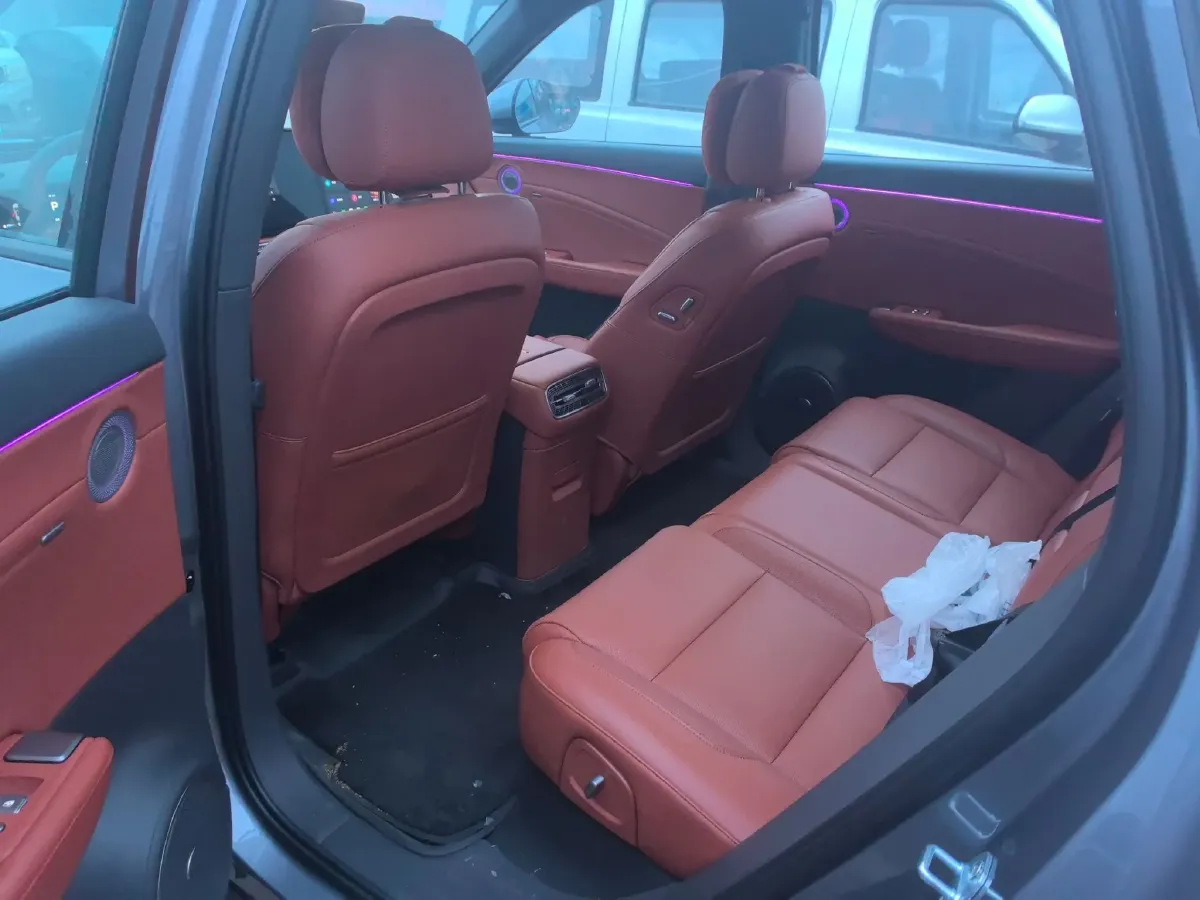 2026 HongQi HS6 PHEV 1.5T 150HP L4 1DHT PHEV,autocango,china used car exporter,china ev exporter,chinese used car exporter,chinese used ev exporter