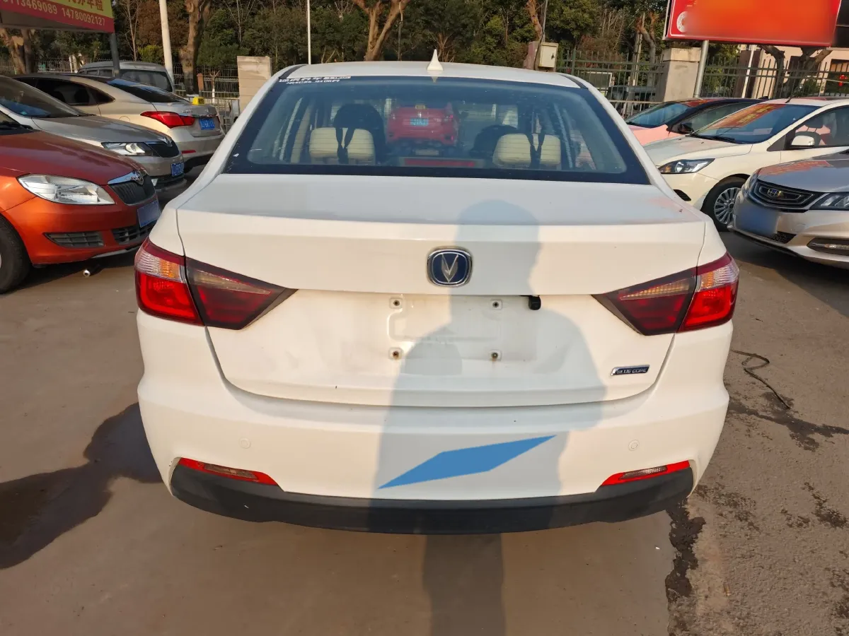 2015 ChangAn Alsvin V7 1.6L 124HP L4 5MT,autocango,china used car exporter,china ev exporter,chinese used car exporter,chinese used ev exporter