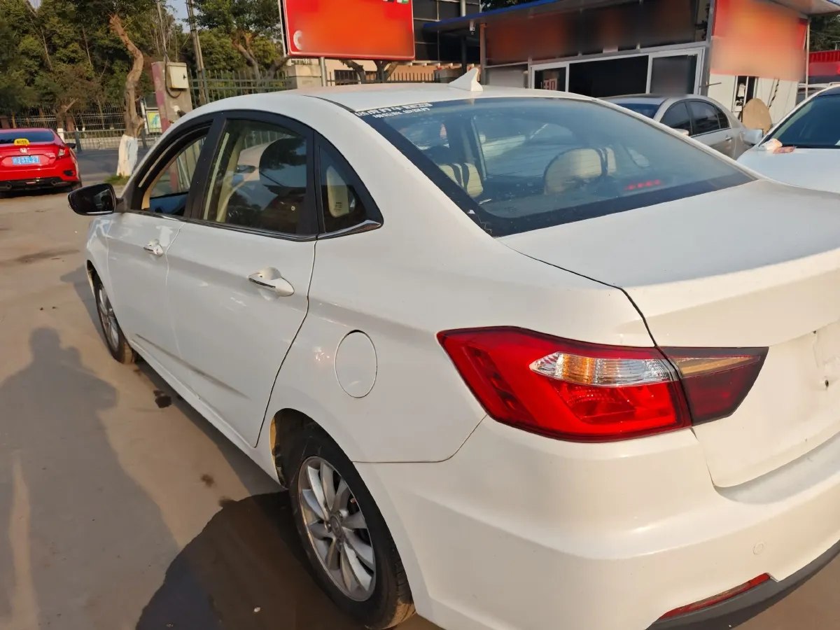 2015 ChangAn Alsvin V7 1.6L 124HP L4 5MT,autocango,china used car exporter,china ev exporter,chinese used car exporter,chinese used ev exporter