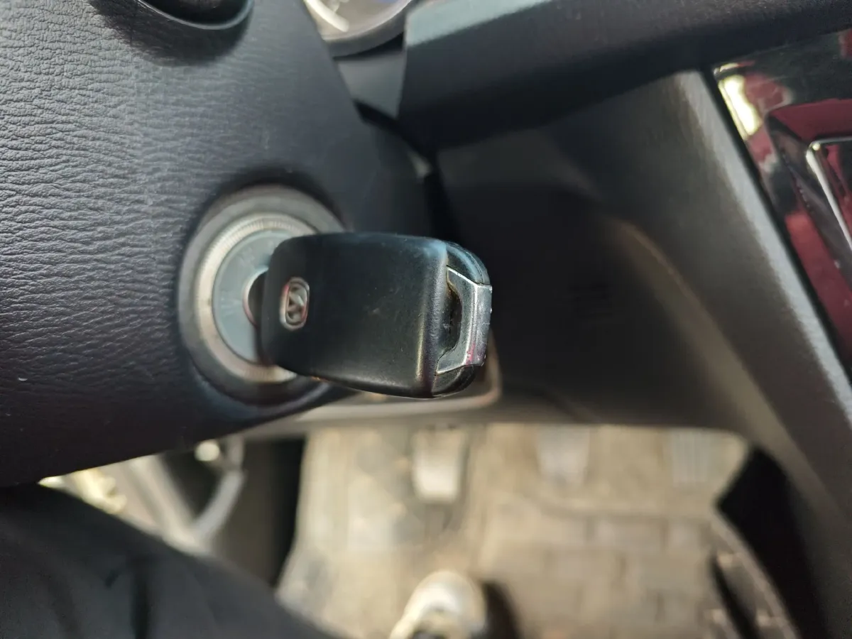 2015 ChangAn Alsvin V7 1.6L 124HP L4 5MT,autocango,china used car exporter,china ev exporter,chinese used car exporter,chinese used ev exporter