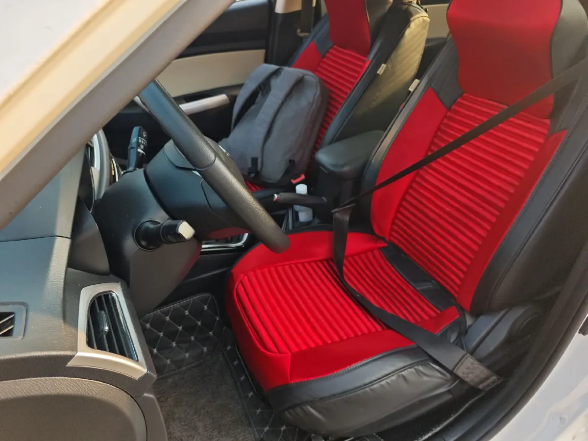 2015 ChangAn Alsvin V7 1.6L 124HP L4 5MT,autocango,china used car exporter,china ev exporter,chinese used car exporter,chinese used ev exporter