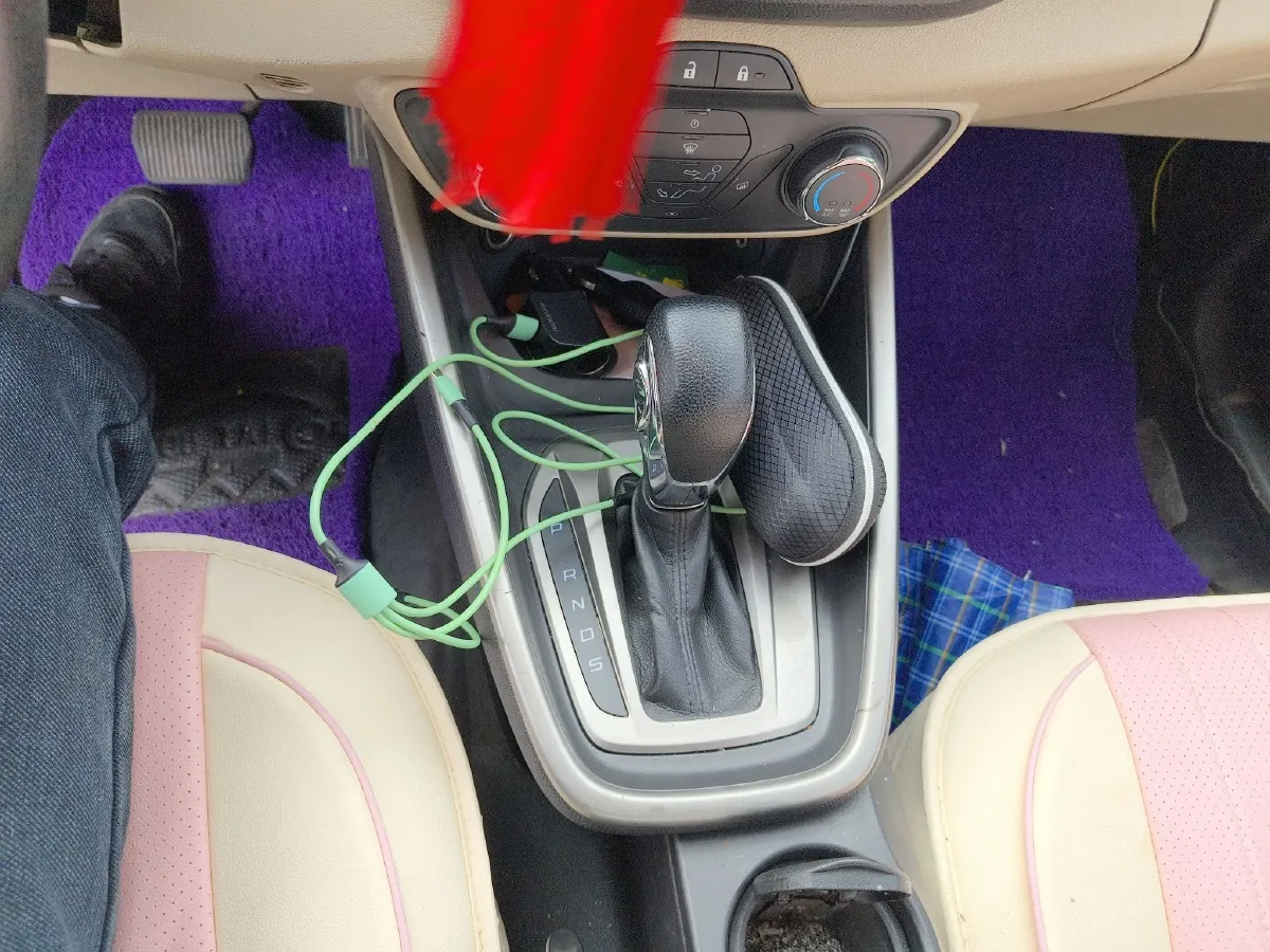 2015 Ford Escort 1.5L 113HP L4 6AT,autocango,china used car exporter,china ev exporter,chinese used car exporter,chinese used ev exporter