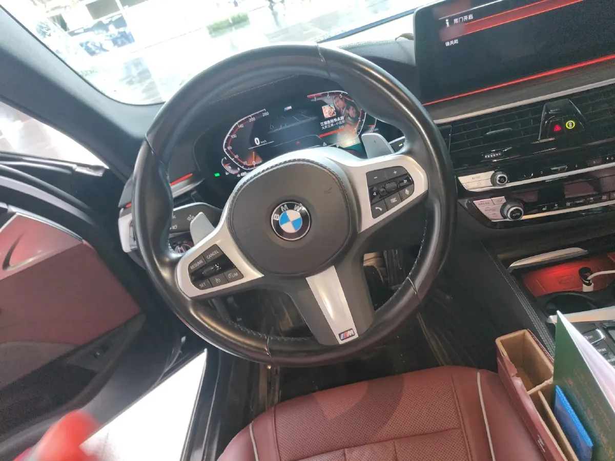 2022 BMW 5 Series 2.0T 252HP L4 8AT,autocango,china used car exporter,china ev exporter,chinese used car exporter,chinese used ev exporter