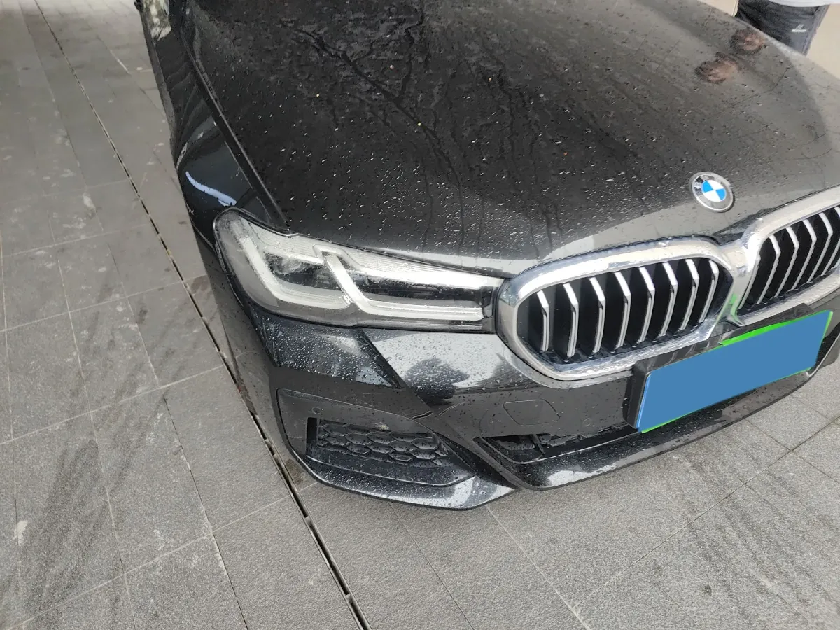 2022 BMW 5 Series 2.0T 252HP L4 8AT,autocango,china used car exporter,china ev exporter,chinese used car exporter,chinese used ev exporter