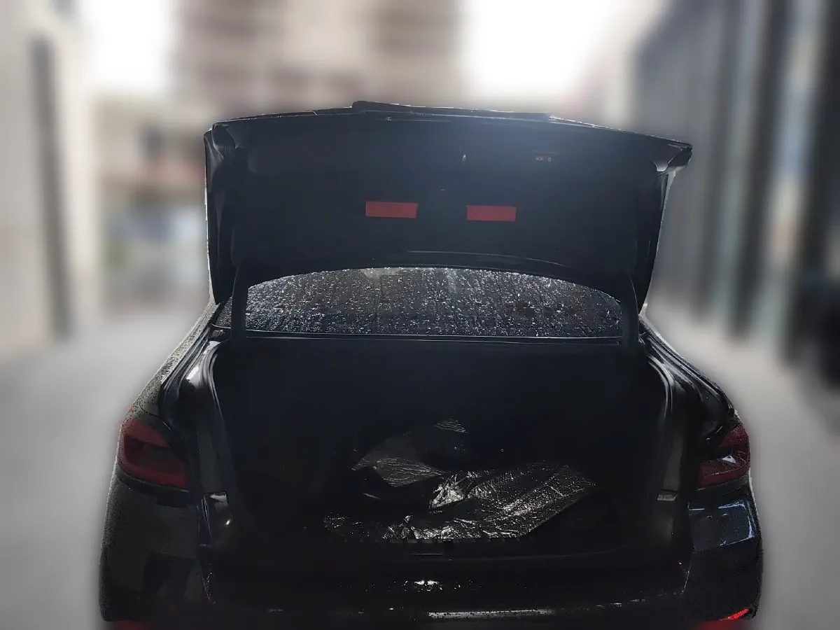 2022 BMW 5 Series 2.0T 252HP L4 8AT,autocango,china used car exporter,china ev exporter,chinese used car exporter,chinese used ev exporter