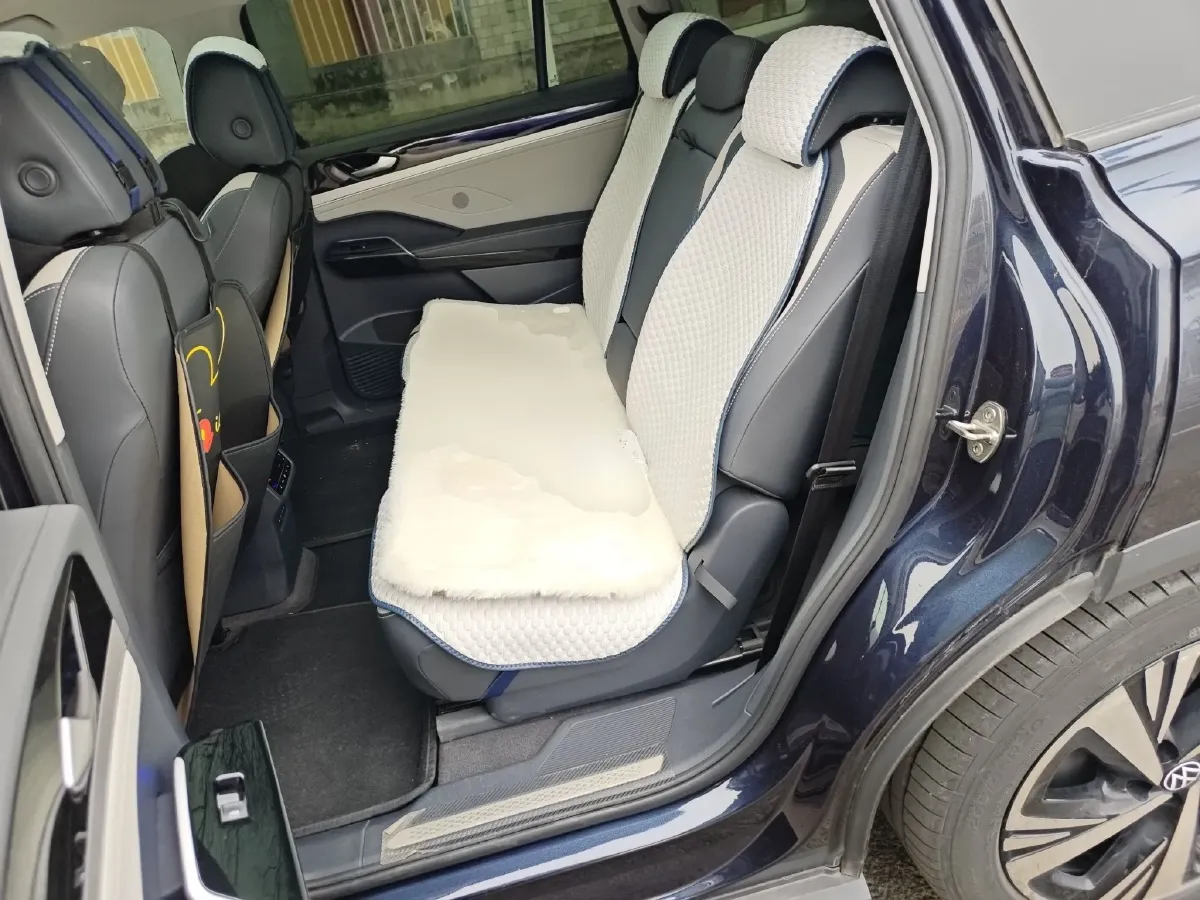 2022 Volkswagen ID.6 Crozz BEV 84.8KWH,autocango,china used car exporter,china ev exporter,chinese used car exporter,chinese used ev exporter