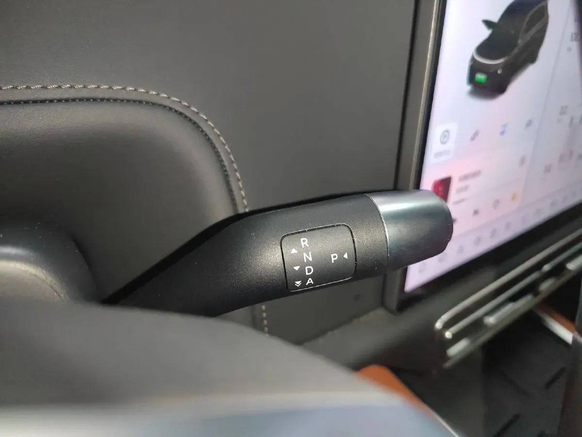 2024 Li L8 Range Extended 154HP REEV 42.8KWH,autocango,china used car exporter,china ev exporter,chinese used car exporter,chinese used ev exporter