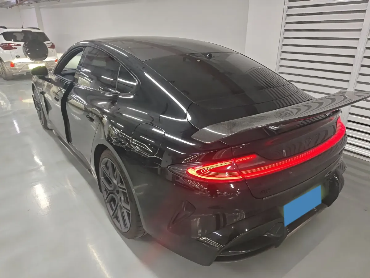 2025 MI SU7 Ultra BEV 93.7KWH,autocango,china used car exporter,china ev exporter,chinese used car exporter,chinese used ev exporter