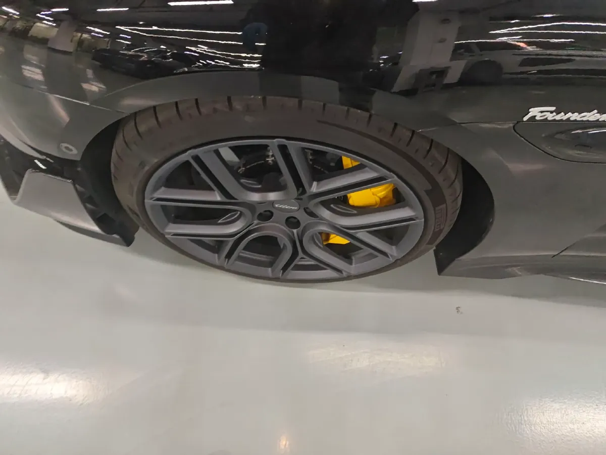 2025 MI SU7 Ultra BEV 93.7KWH,autocango,china used car exporter,china ev exporter,chinese used car exporter,chinese used ev exporter