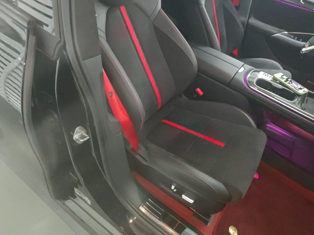 2025 MI SU7 Ultra BEV 93.7KWH,autocango,china used car exporter,china ev exporter,chinese used car exporter,chinese used ev exporter