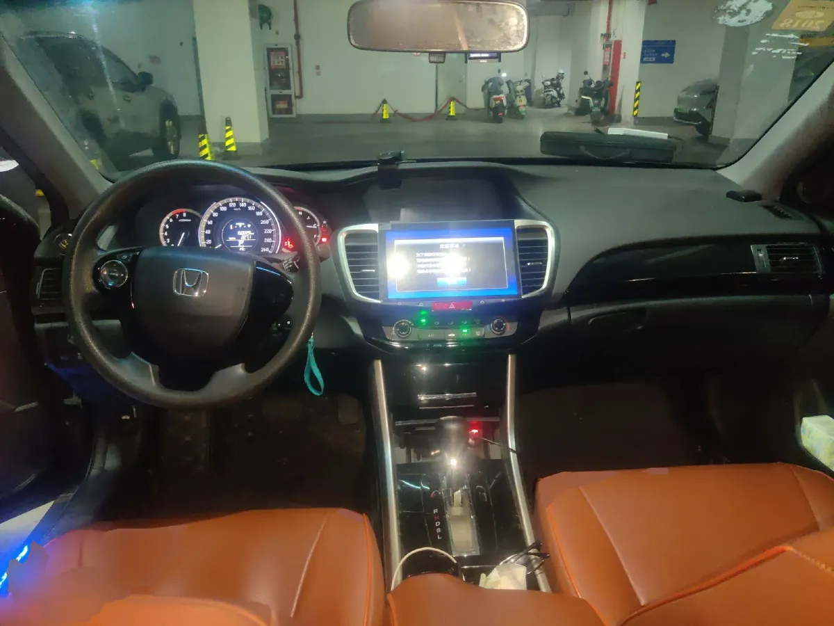 2016 Honda Accord 2.0L 155HP L4 CVT,autocango,china used car exporter,china ev exporter,chinese used car exporter,chinese used ev exporter