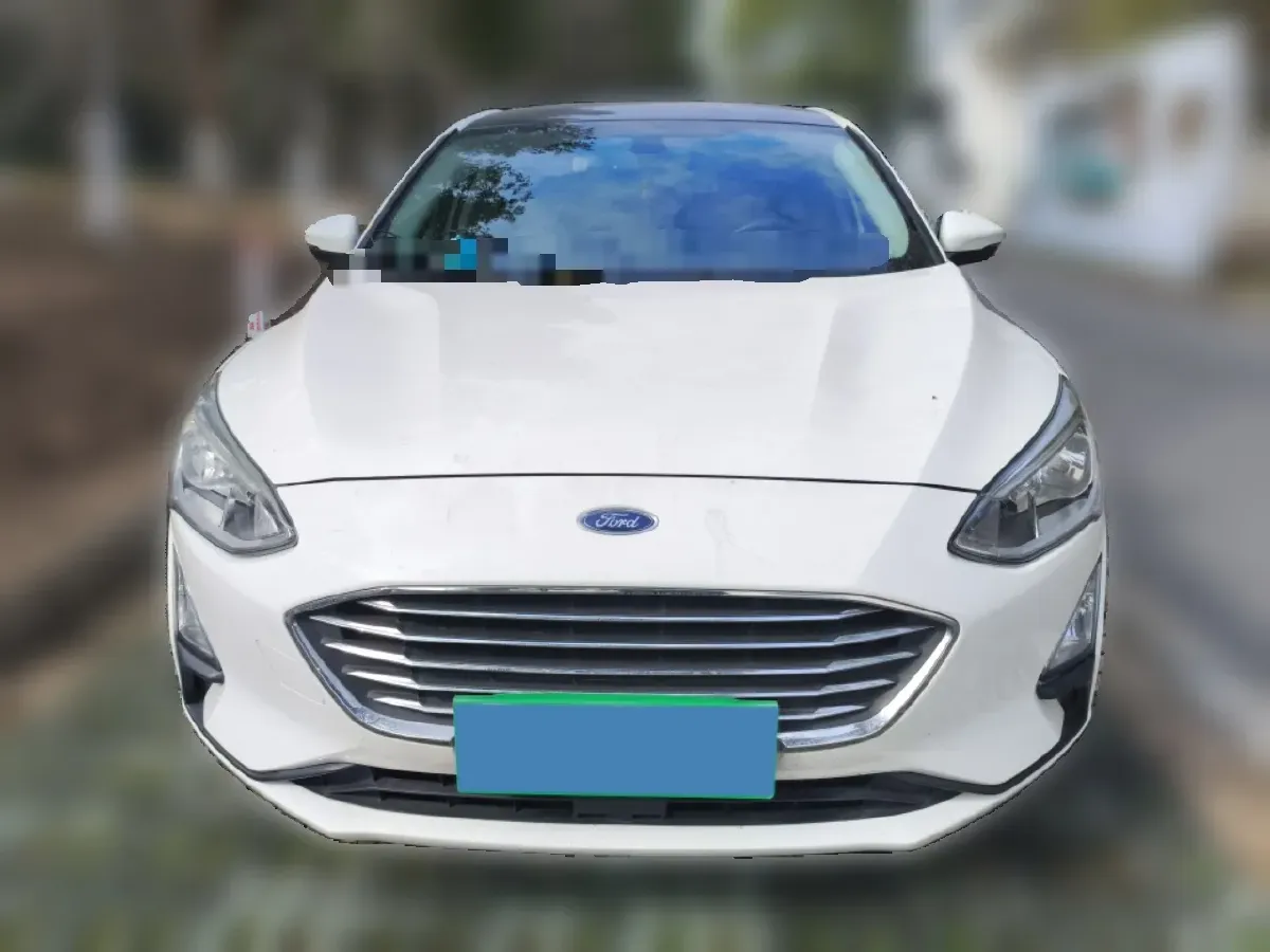 2019 Ford Focus 1.5T 184HP L3 8AT,autocango,china used car exporter,china ev exporter,chinese used car exporter,chinese used ev exporter