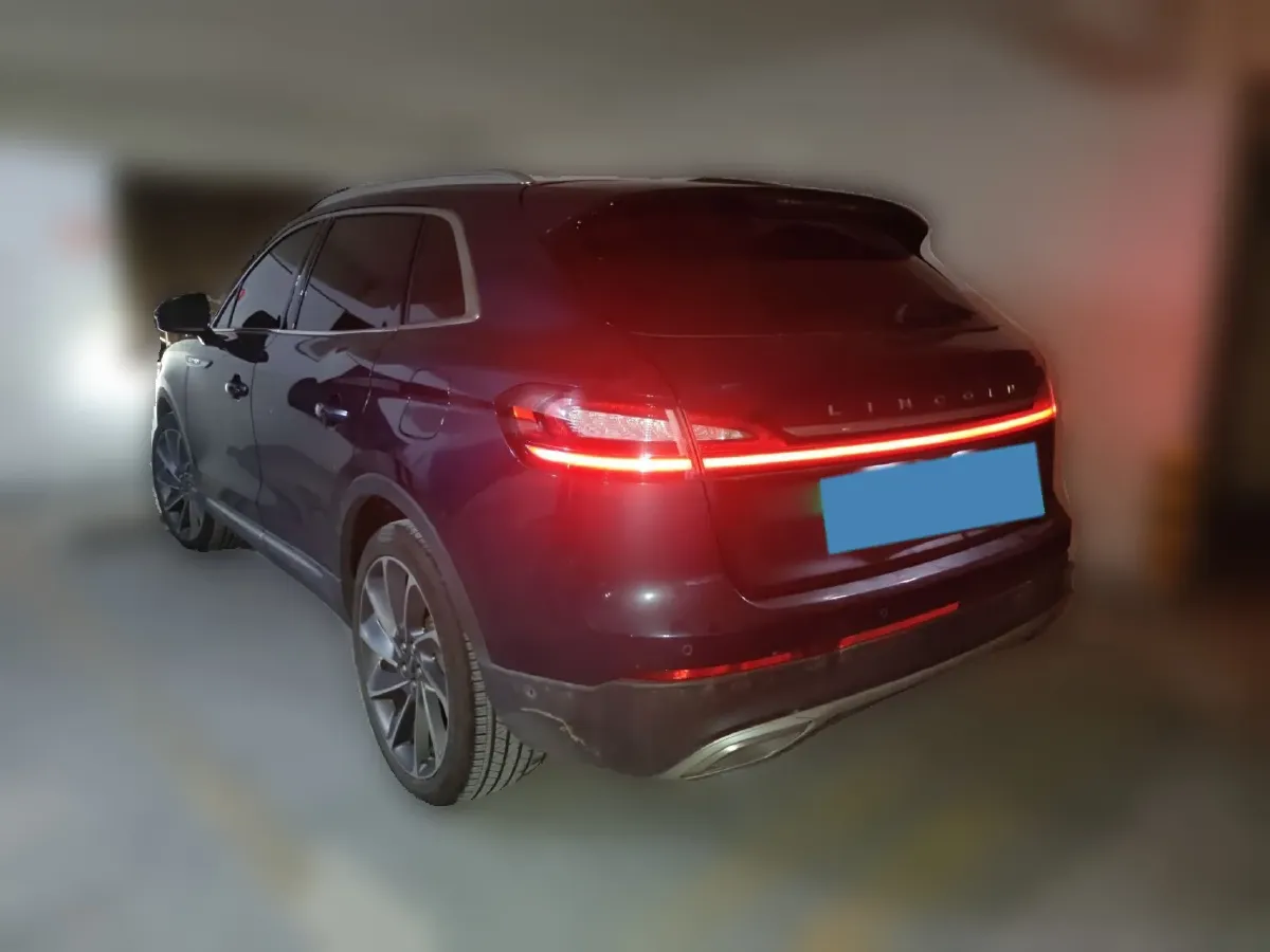 2021 BMW X4 2.0T 184HP L4 8AT,autocango,china used car exporter,china ev exporter,chinese used car exporter,chinese used ev exporter