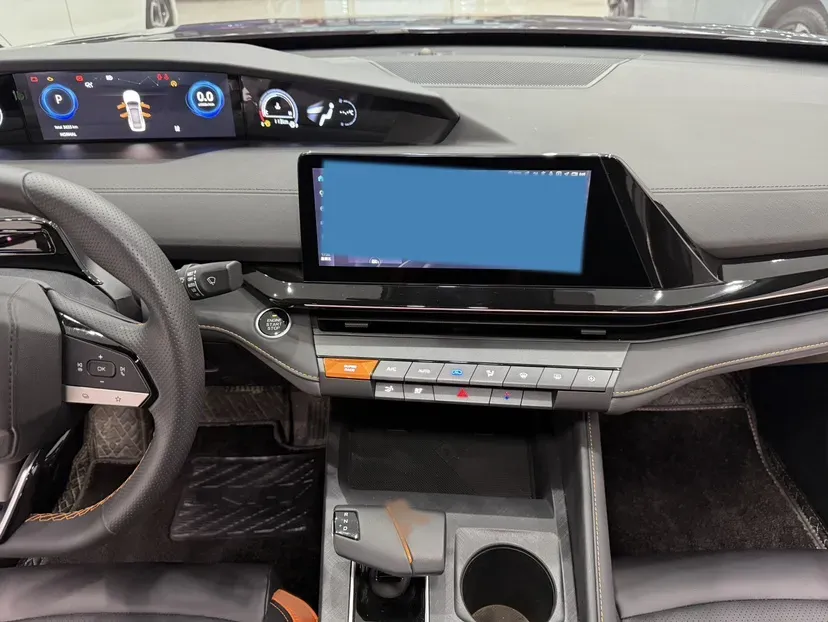 2024 ChangAn UNI-V 1.5T 188HP L4 7DCT,autocango,china used car exporter,china ev exporter,chinese used car exporter,chinese used ev exporter