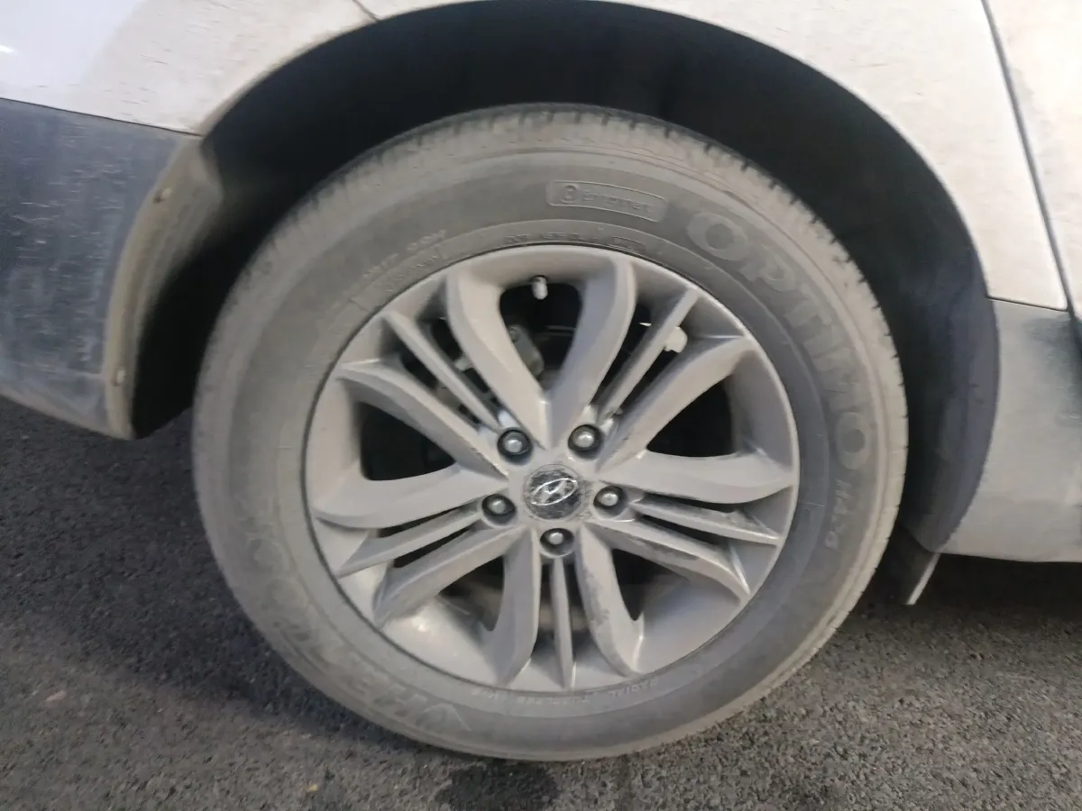 2015 Hyundai ix35 2.0L 165HP L4 6AT,autocango,china used car exporter,china ev exporter,chinese used car exporter,chinese used ev exporter