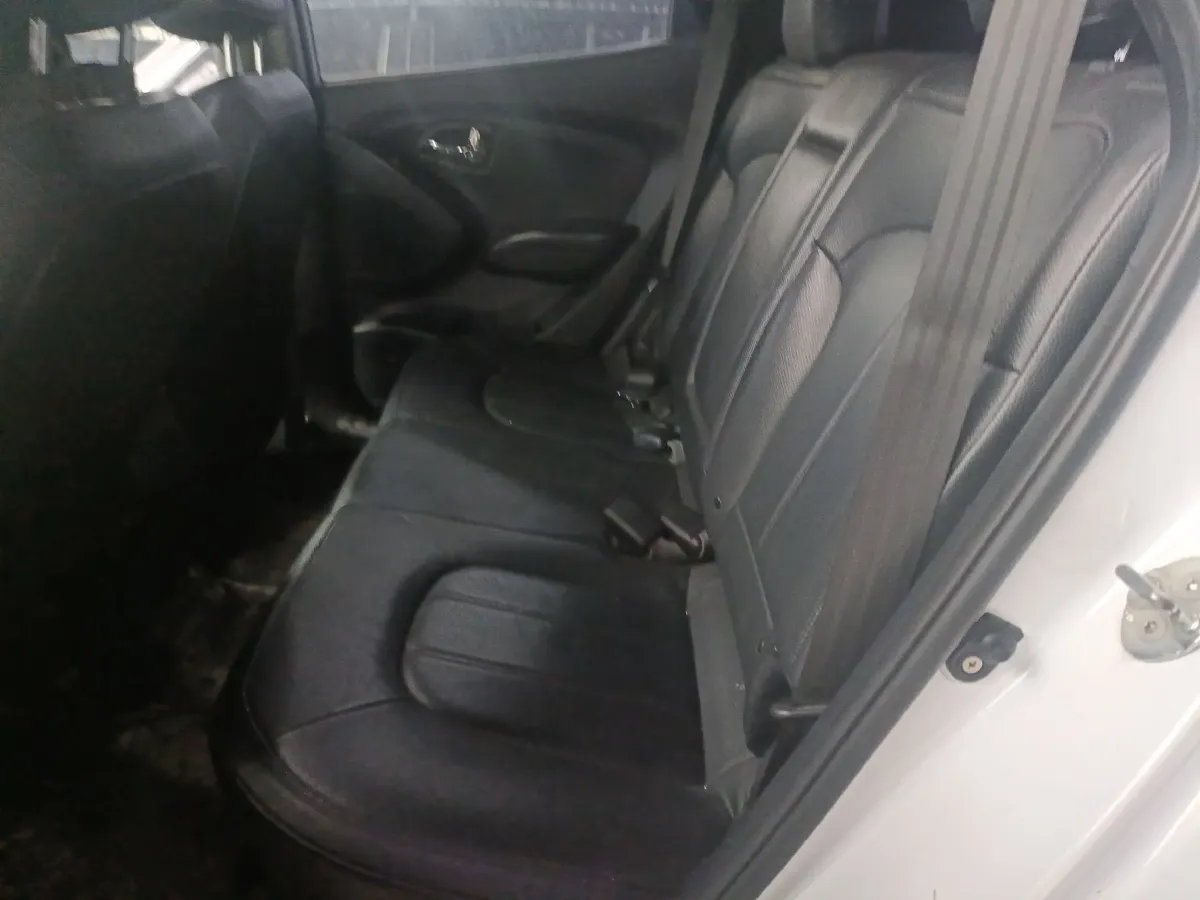 2015 Hyundai ix35 2.0L 165HP L4 6AT,autocango,china used car exporter,china ev exporter,chinese used car exporter,chinese used ev exporter