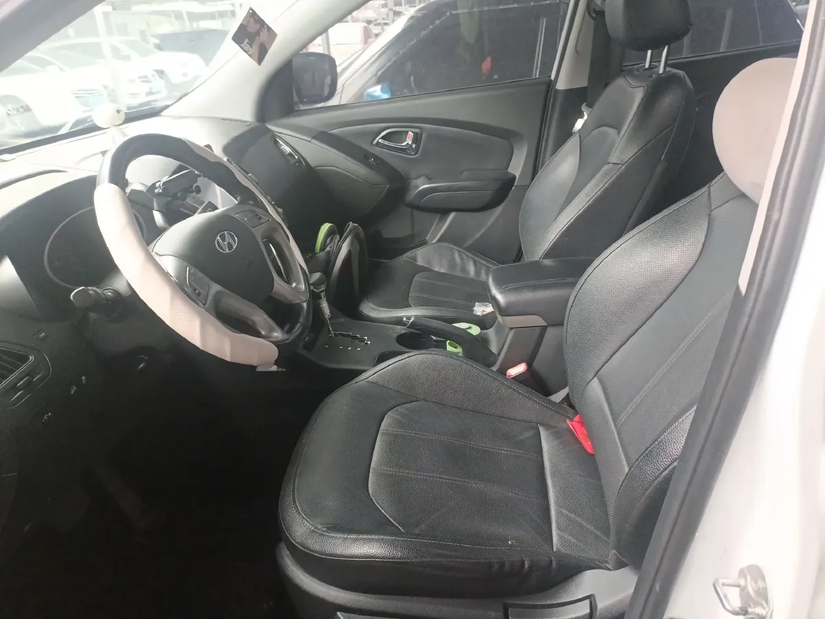 2015 Hyundai ix35 2.0L 165HP L4 6AT,autocango,china used car exporter,china ev exporter,chinese used car exporter,chinese used ev exporter