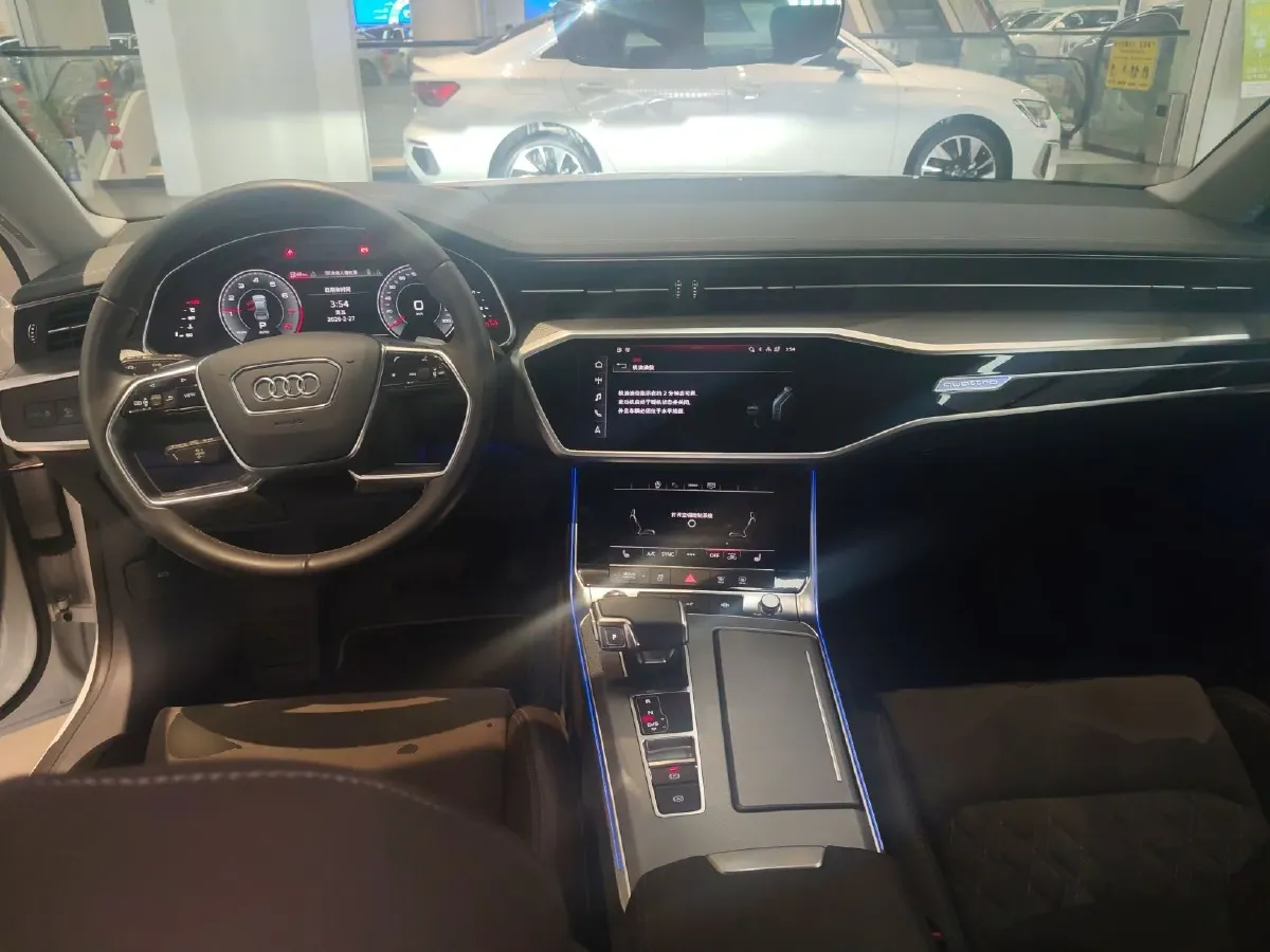 2022 Audi A7L 2.0T 245HP L4 7DCT,autocango,china used car exporter,china ev exporter,chinese used car exporter,chinese used ev exporter