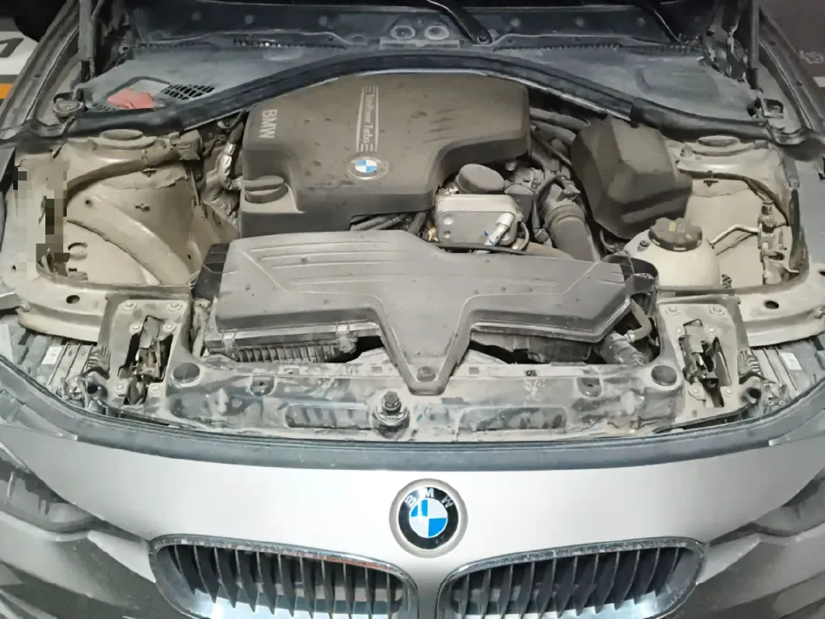 2015 BMW 3 Series 2.0T 184HP L4 8AT,autocango,china used car exporter,china ev exporter,chinese used car exporter,chinese used ev exporter