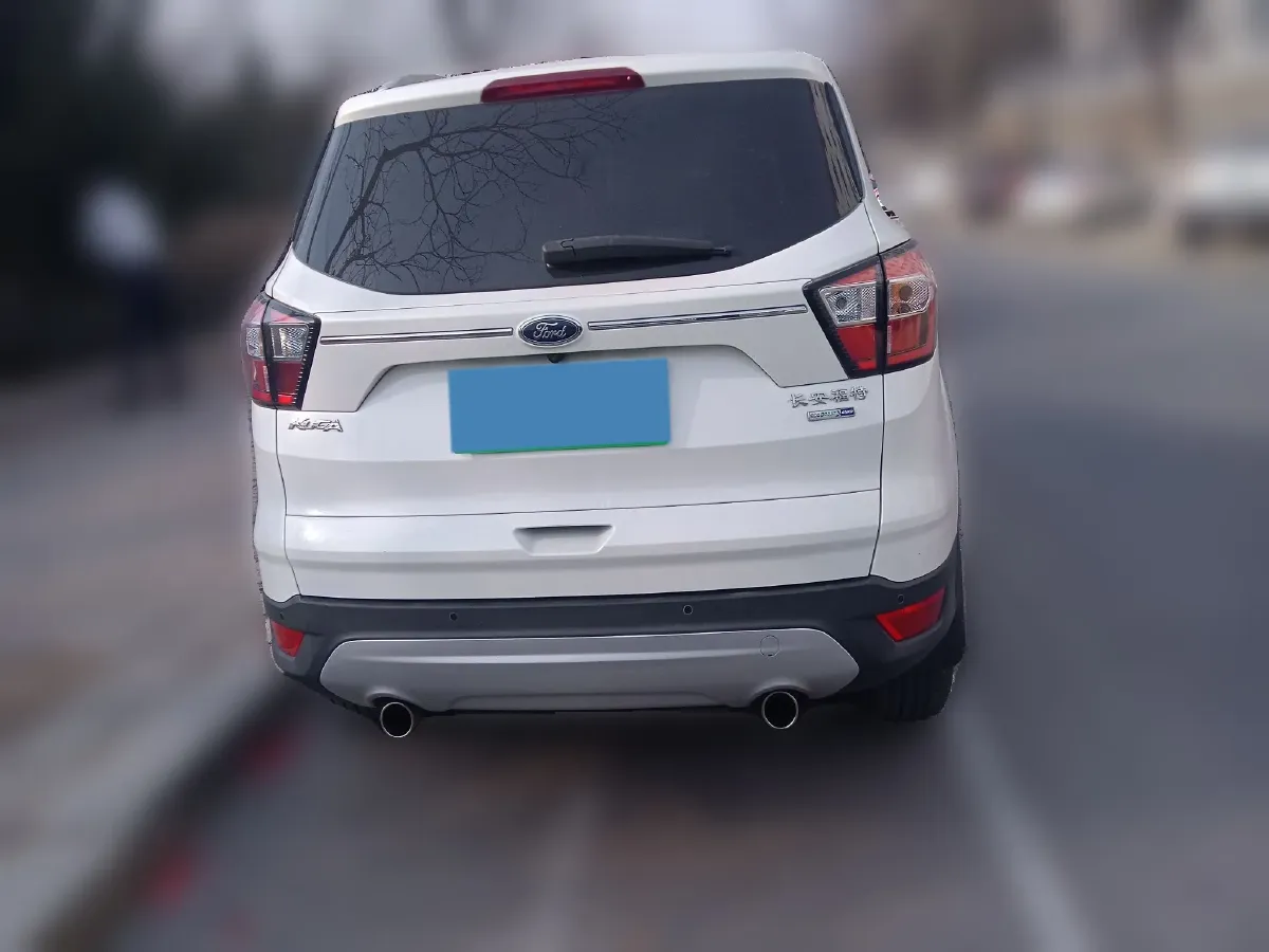 2017 Ford Kuga 2.0T 245HP L4 6AT,autocango,china used car exporter,china ev exporter,chinese used car exporter,chinese used ev exporter