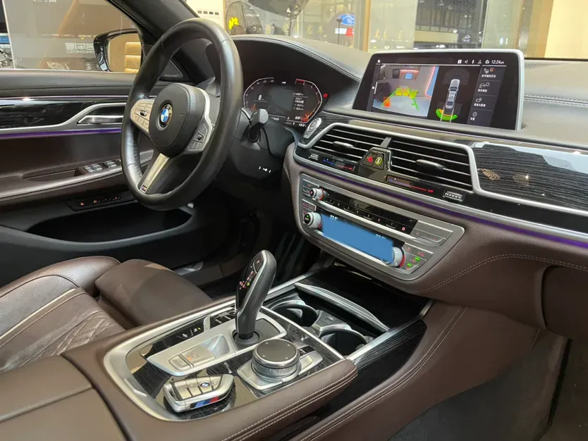 2019 BMW 7 Series 2.0T 265HP L4 8AT,autocango,china used car exporter,china ev exporter,chinese used car exporter,chinese used ev exporter
