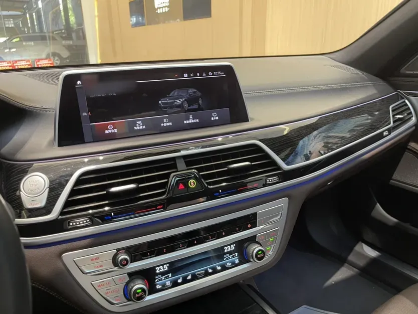 2019 BMW 7 Series 2.0T 265HP L4 8AT,autocango,china used car exporter,china ev exporter,chinese used car exporter,chinese used ev exporter