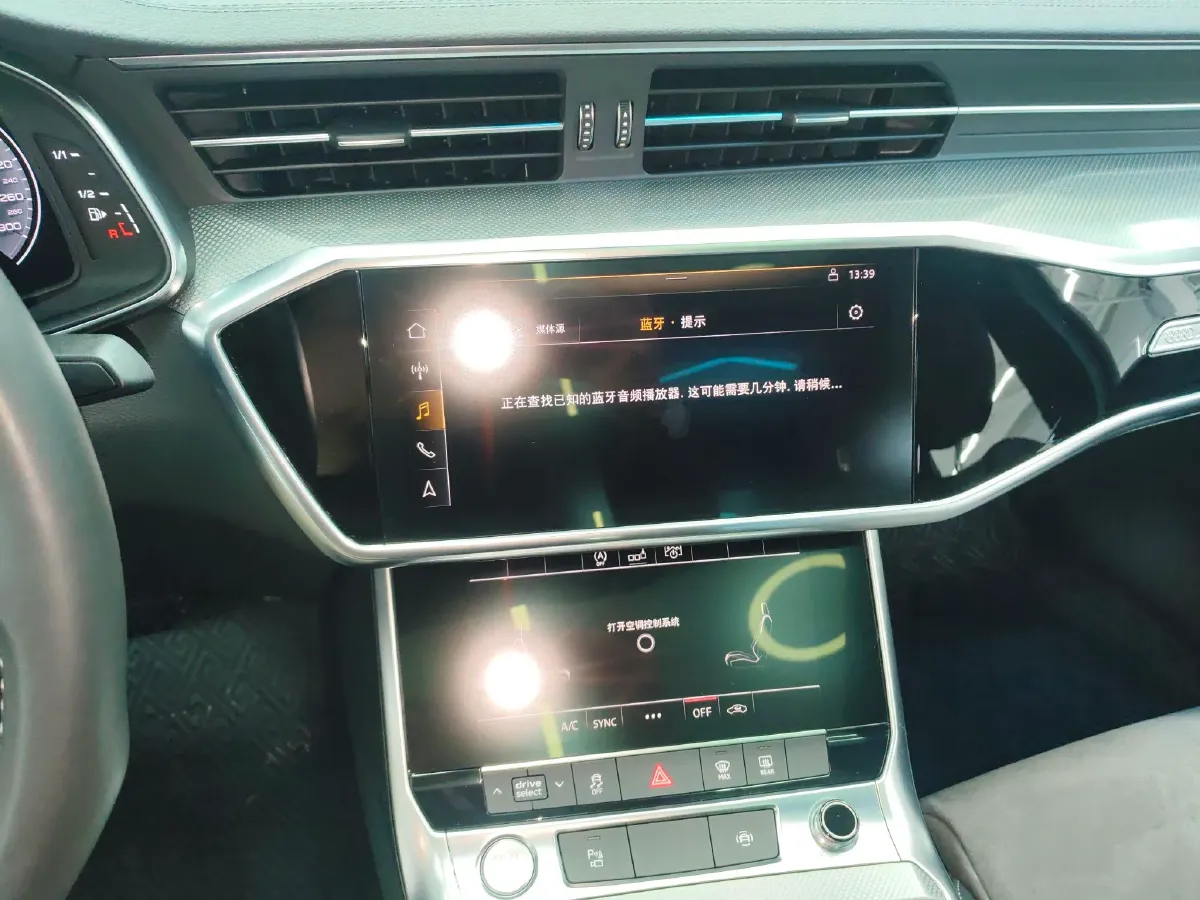 2020 Audi A6L 2.0T 224HP L4 7DCT,autocango,china used car exporter,china ev exporter,chinese used car exporter,chinese used ev exporter