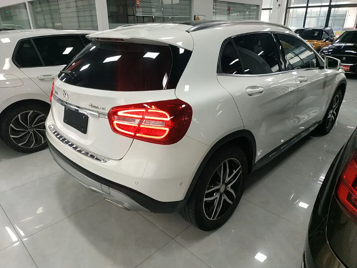 2016 Mercedes-Benz GLA Class 2.0T 184HP L4 7DCT,autocango,china used car exporter,china ev exporter,chinese used car exporter,chinese used ev exporter