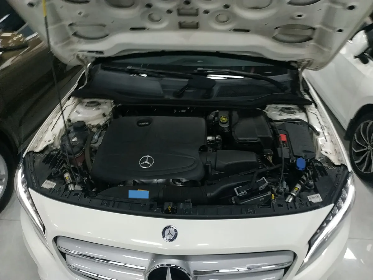 2016 Mercedes-Benz GLA Class 2.0T 184HP L4 7DCT,autocango,china used car exporter,china ev exporter,chinese used car exporter,chinese used ev exporter