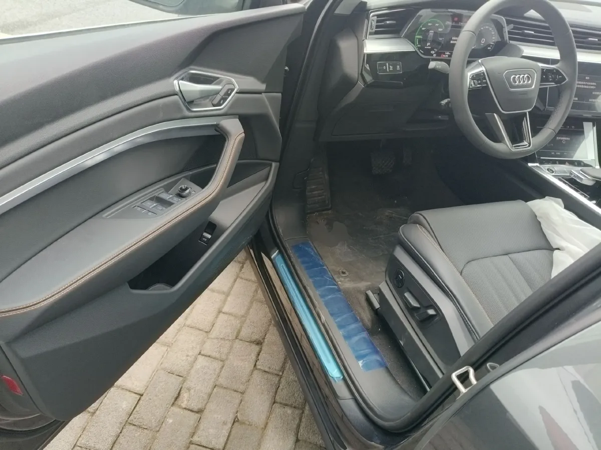 2021 Audi e-tron BEV 96.7KWH,autocango,china used car exporter,china ev exporter,chinese used car exporter,chinese used ev exporter