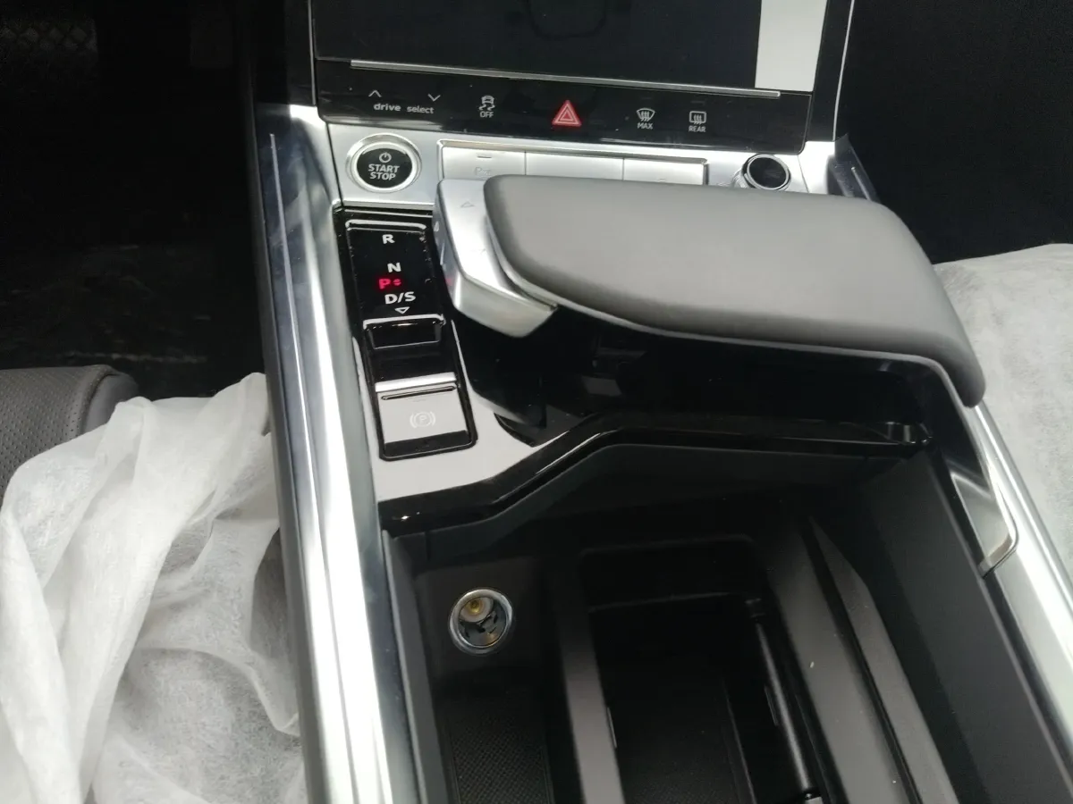 2021 Audi e-tron BEV 96.7KWH,autocango,china used car exporter,china ev exporter,chinese used car exporter,chinese used ev exporter