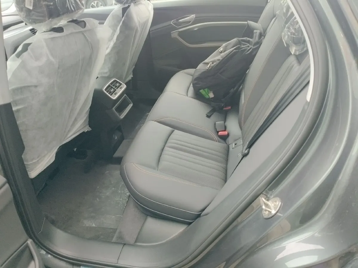 2021 Audi e-tron BEV 96.7KWH,autocango,china used car exporter,china ev exporter,chinese used car exporter,chinese used ev exporter