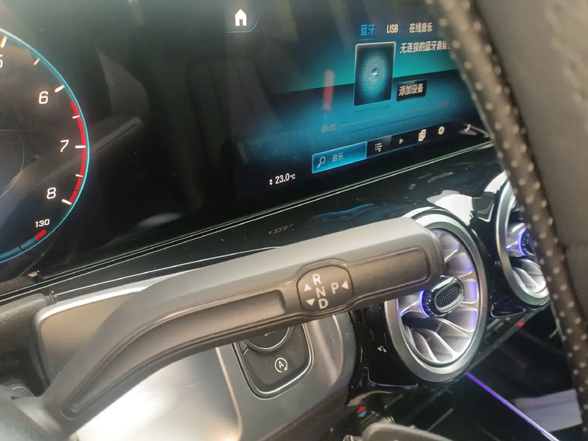 2022 Mercedes-Benz GLB Class 2.0T 190HP L4 8DCT,autocango,china used car exporter,china ev exporter,chinese used car exporter,chinese used ev exporter