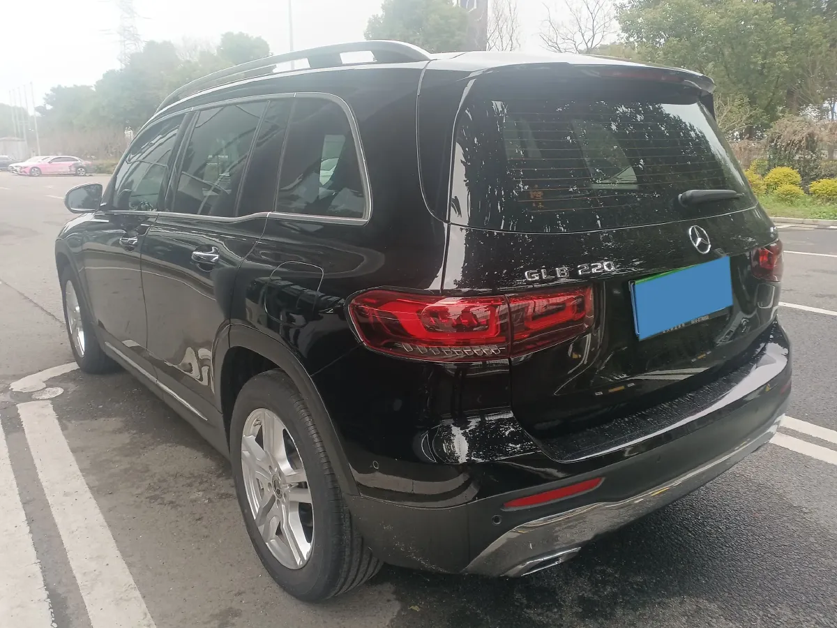 2022 Mercedes-Benz GLB Class 2.0T 190HP L4 8DCT,autocango,china used car exporter,china ev exporter,chinese used car exporter,chinese used ev exporter