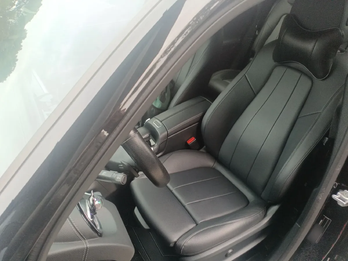 2022 Mercedes-Benz GLB Class 2.0T 190HP L4 8DCT,autocango,china used car exporter,china ev exporter,chinese used car exporter,chinese used ev exporter