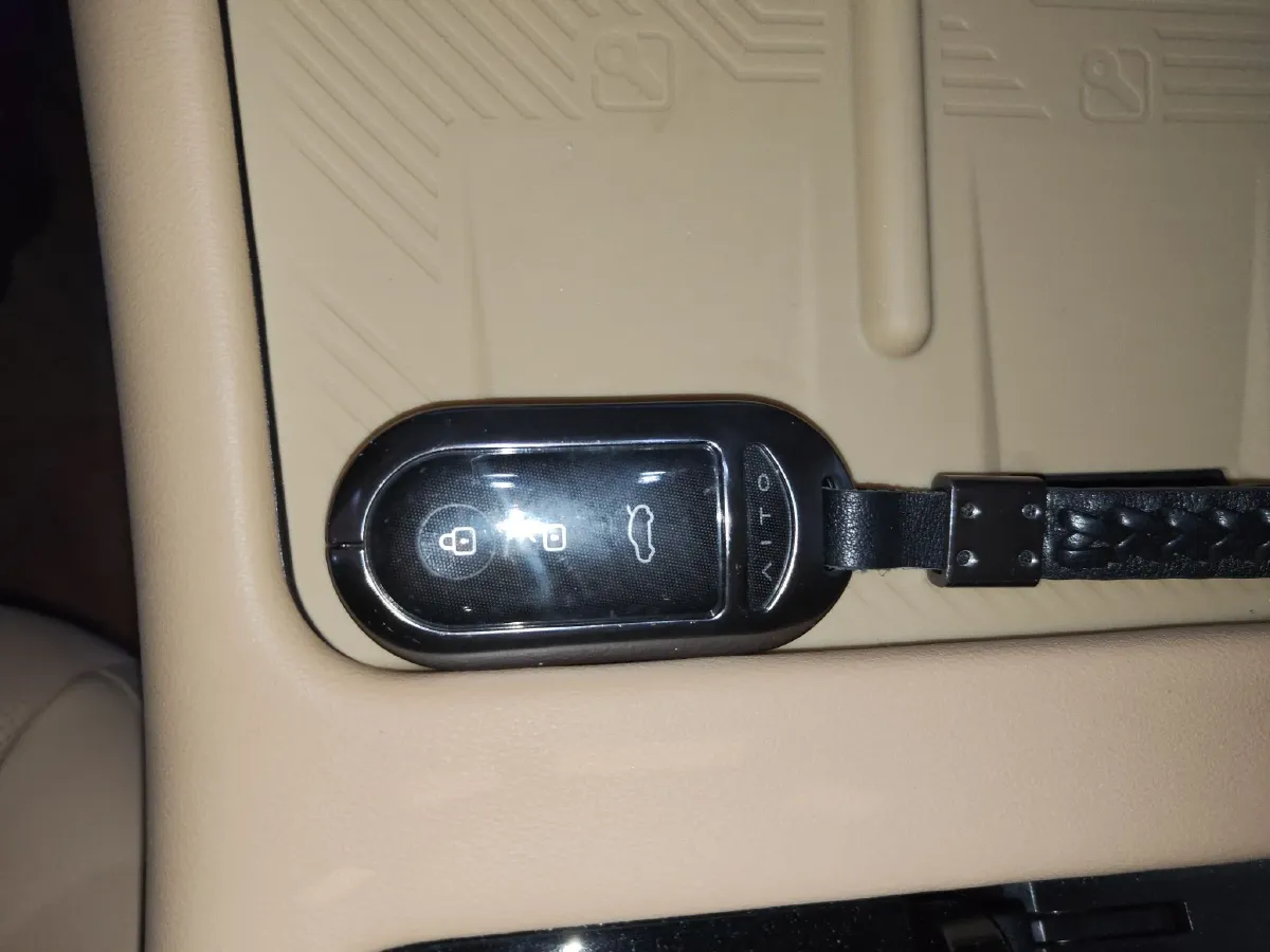 2024 AITO AITO M7 1.5T 152HP L4 REEV 40KWH,autocango,china used car exporter,china ev exporter,chinese used car exporter,chinese used ev exporter