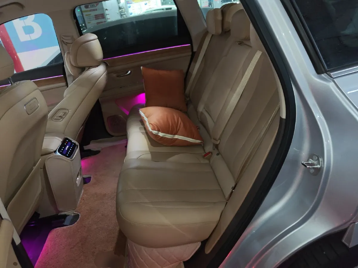 2024 AITO AITO M7 1.5T 152HP L4 REEV 40KWH,autocango,china used car exporter,china ev exporter,chinese used car exporter,chinese used ev exporter