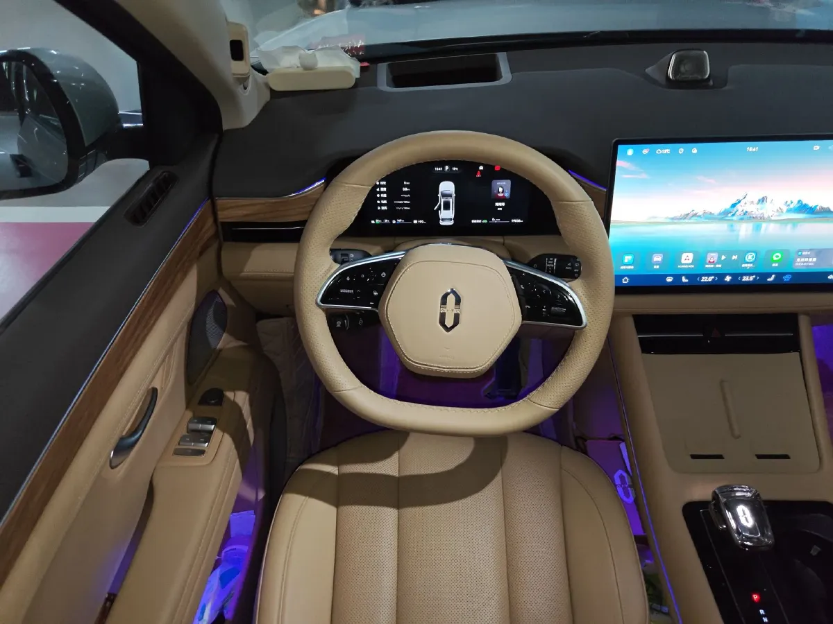 2024 AITO AITO M7 1.5T 152HP L4 REEV 40KWH,autocango,china used car exporter,china ev exporter,chinese used car exporter,chinese used ev exporter