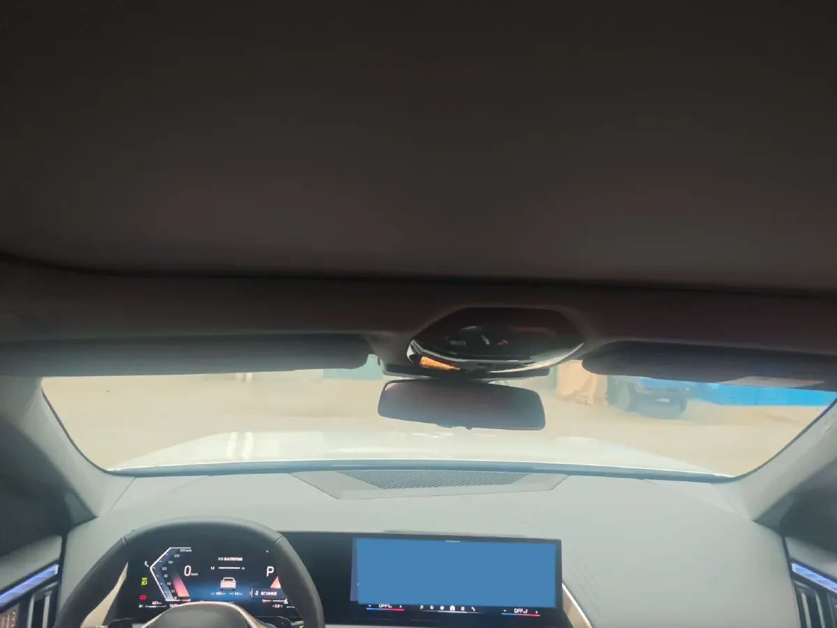 2025 BMW X3 2.0T 190HP L4 8AT,autocango,china used car exporter,china ev exporter,chinese used car exporter,chinese used ev exporter