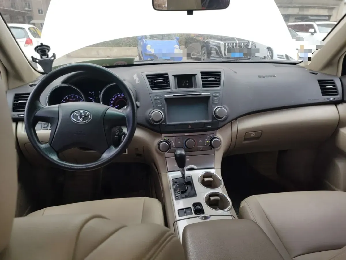 2012 Volkswagen Tiguan 1.8T 160HP L4 6AT,autocango,china used car exporter,china ev exporter,chinese used car exporter,chinese used ev exporter