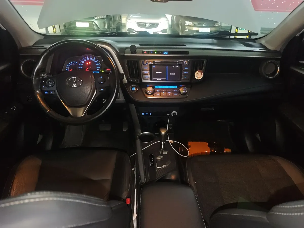 2013 Toyota RAV4 2.5L 180HP L4 6AT,autocango,china used car exporter,china ev exporter,chinese used car exporter,chinese used ev exporter