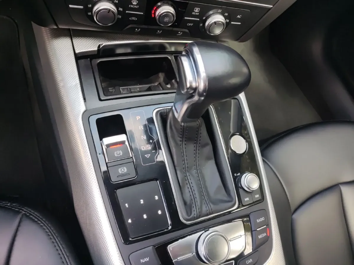 2014 Audi A6L 2.0T 180HP L4 CVT,autocango,china used car exporter,china ev exporter,chinese used car exporter,chinese used ev exporter