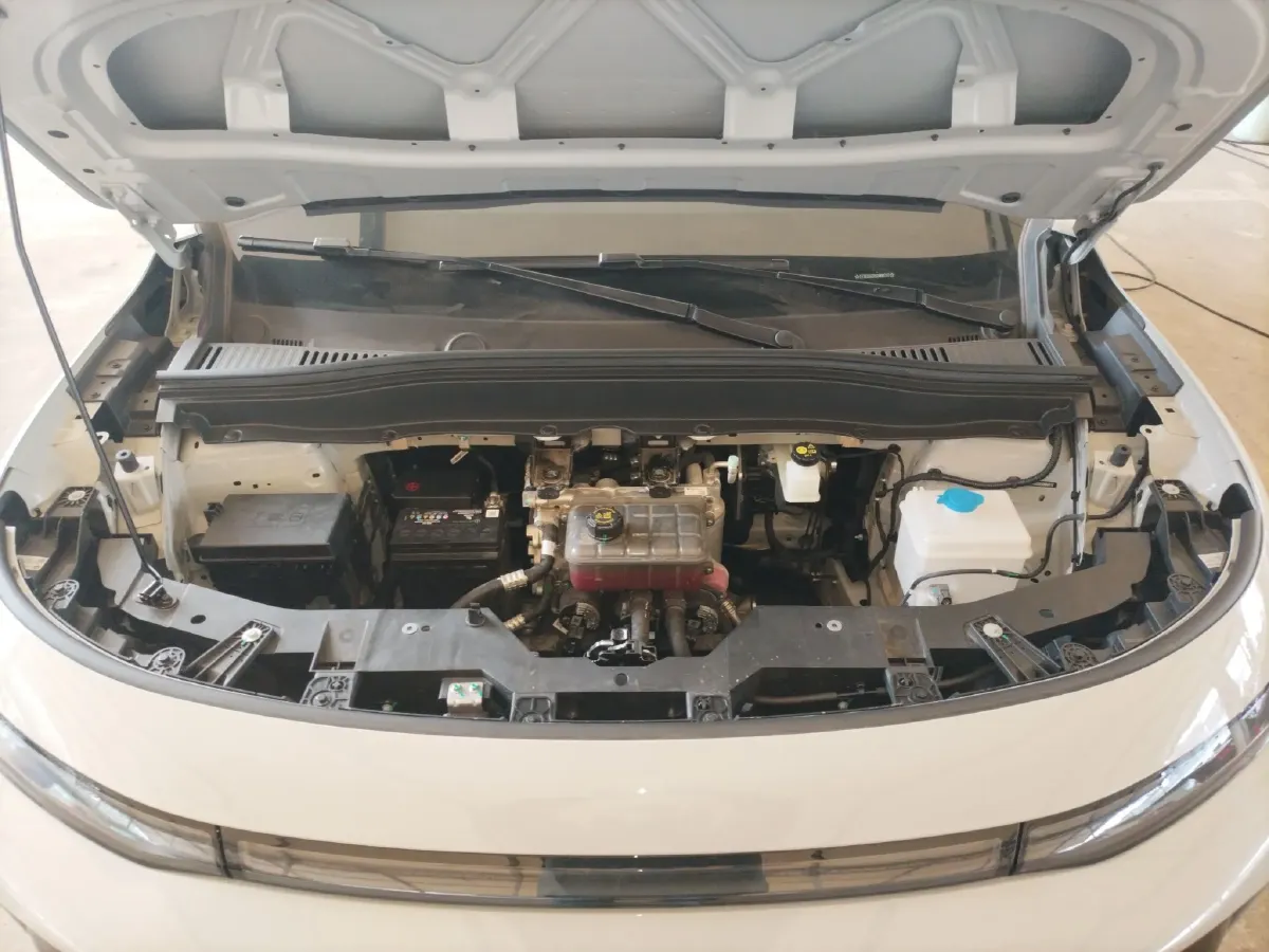 2025 Leapmotor B10 BEV 56.2KWH,autocango,china used car exporter,china ev exporter,chinese used car exporter,chinese used ev exporter