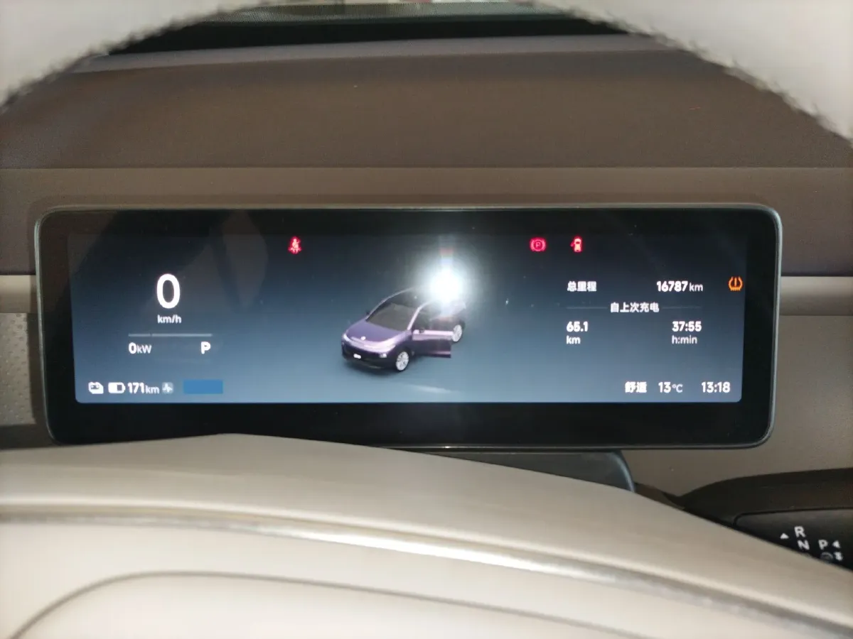 2025 Leapmotor B10 BEV 56.2KWH,autocango,china used car exporter,china ev exporter,chinese used car exporter,chinese used ev exporter