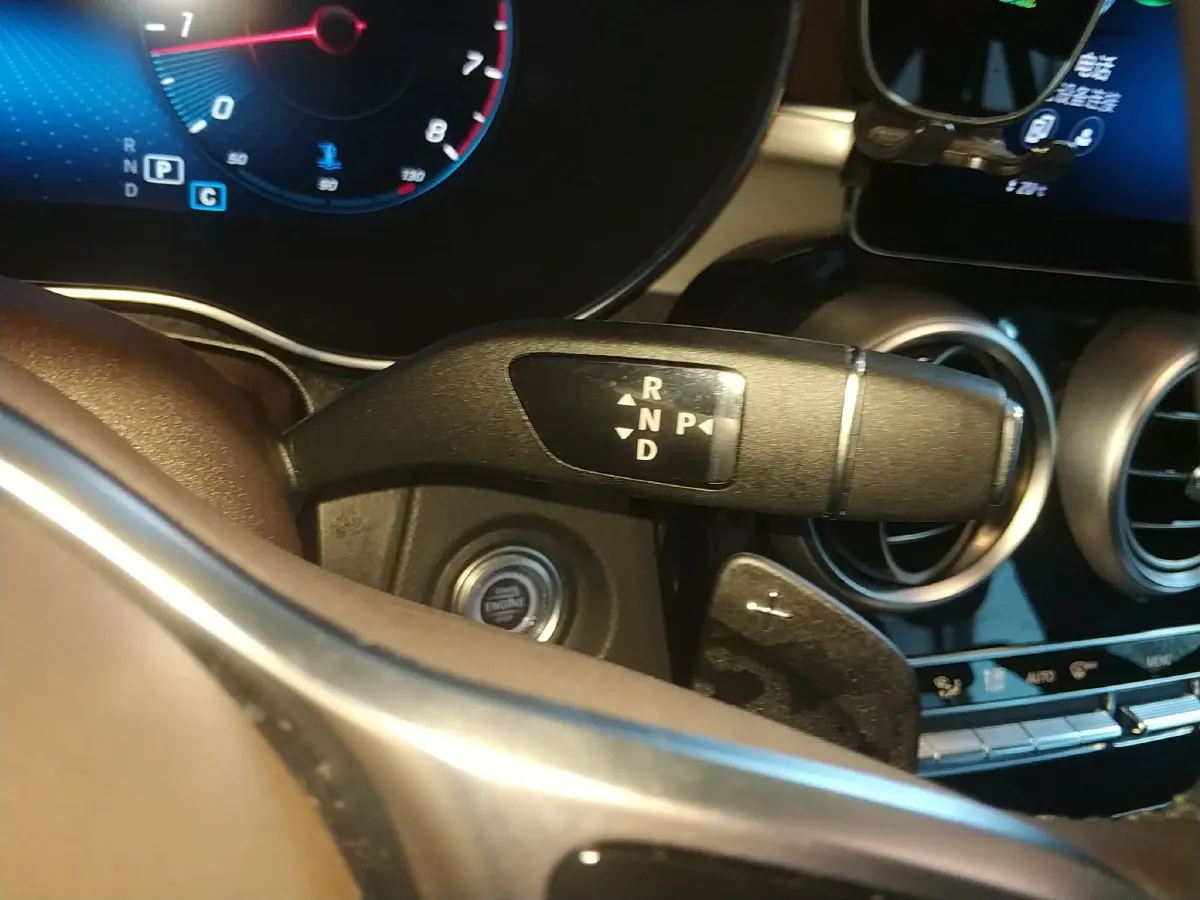 2022 Mercedes-Benz GLC Class 2.0T 197HP L4 9AT,autocango,china used car exporter,china ev exporter,chinese used car exporter,chinese used ev exporter