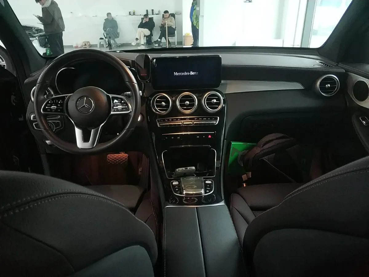 2022 Mercedes-Benz GLC Class 2.0T 197HP L4 9AT,autocango,china used car exporter,china ev exporter,chinese used car exporter,chinese used ev exporter