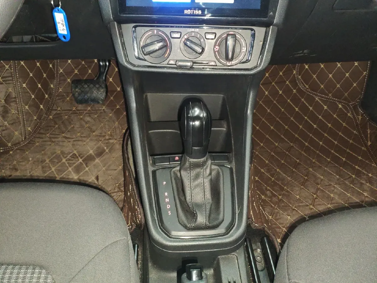 2021 Volkswagen Santana 1.5L 112HP L4 6AT,autocango,china used car exporter,china ev exporter,chinese used car exporter,chinese used ev exporter