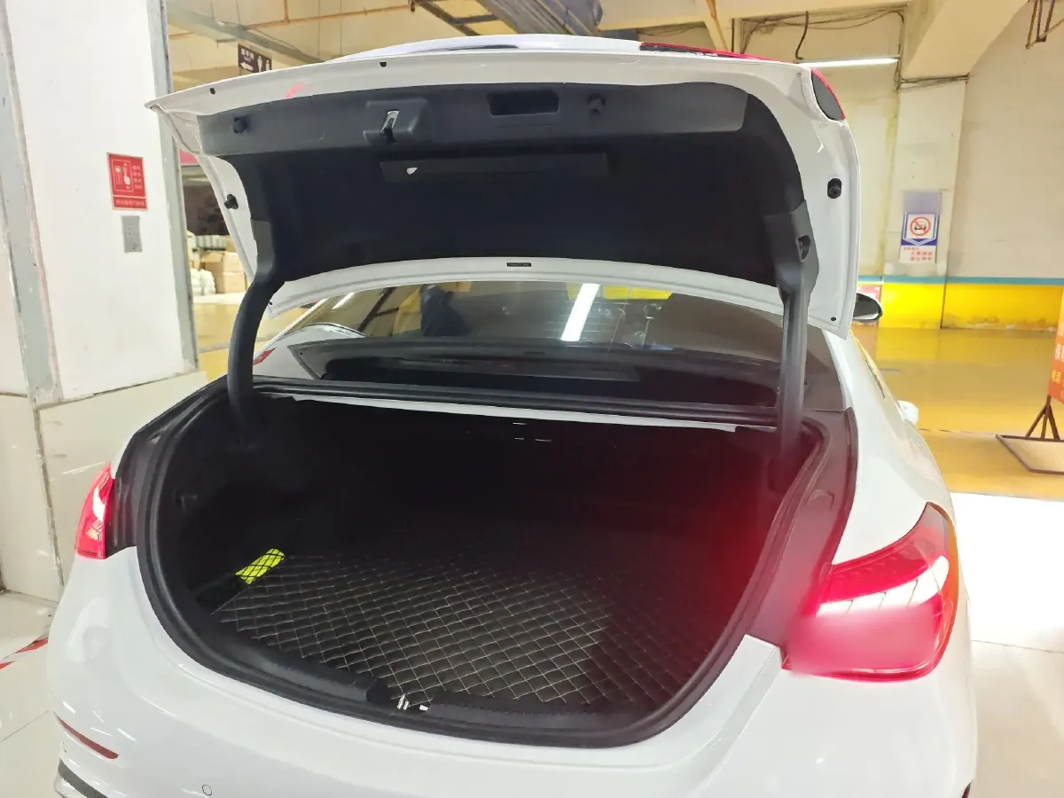 2024 Mercedes-Benz C Class 1.5T 204HP L4 9AT,autocango,china used car exporter,china ev exporter,chinese used car exporter,chinese used ev exporter