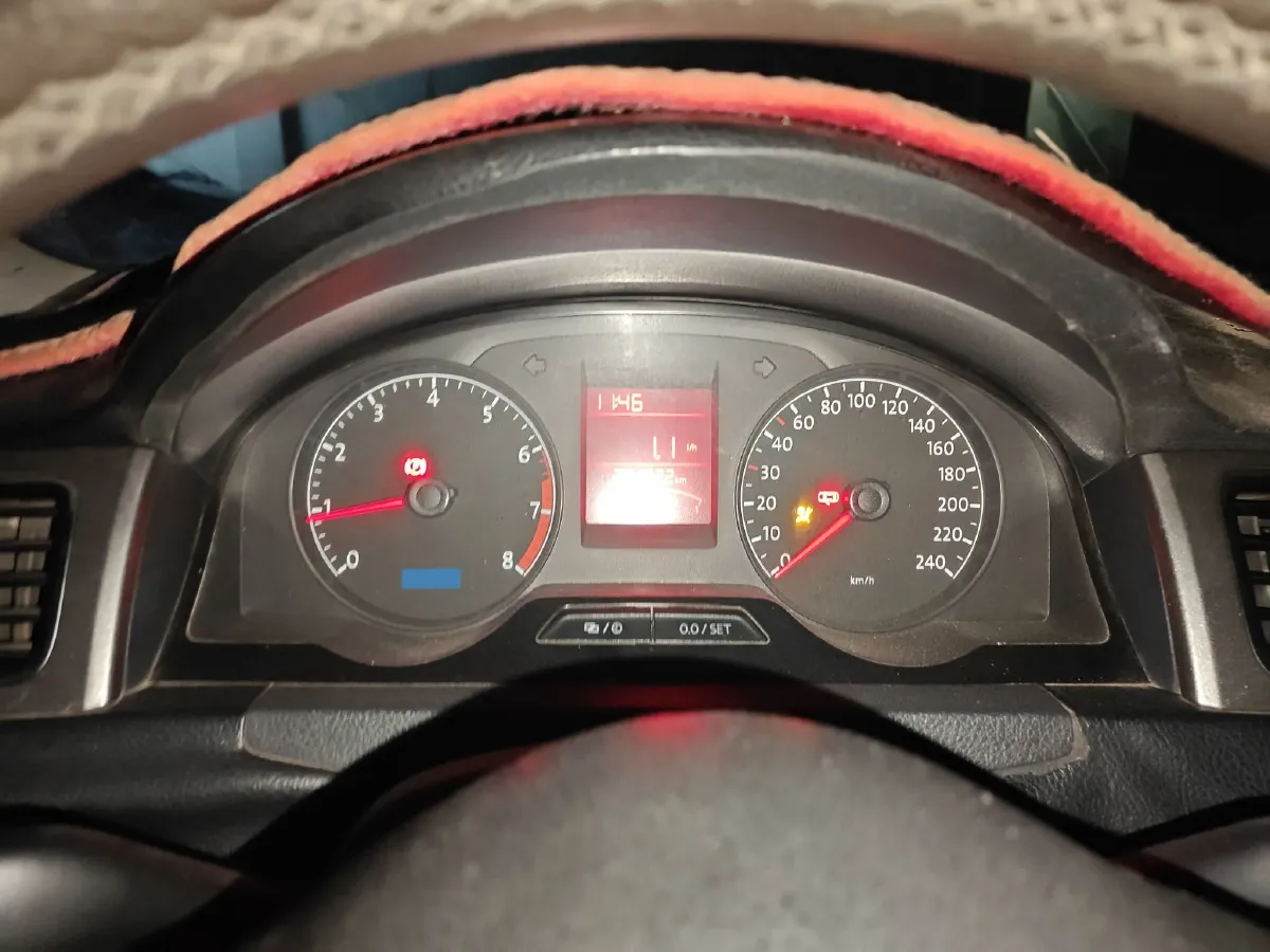 2013 Volkswagen Santana 1.4L 90HP L4 5MT,autocango,china used car exporter,china ev exporter,chinese used car exporter,chinese used ev exporter