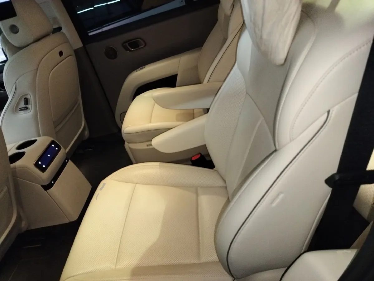 2025 Li i8 BEV,autocango,china used car exporter,china ev exporter,chinese used car exporter,chinese used ev exporter